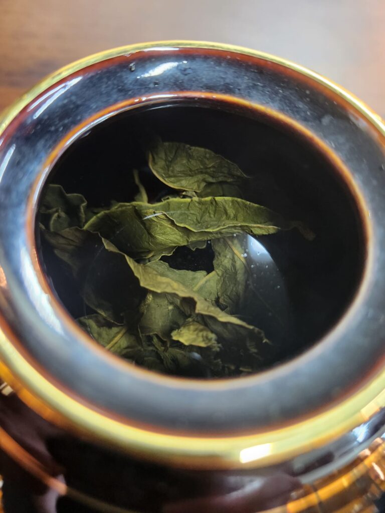 agarwood tea